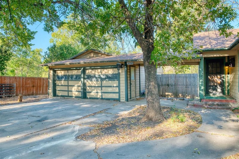 3233 Jane Lane, Haltom City TX 76117 - Photo 6