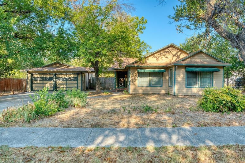 3233 Jane Lane, Haltom City TX 76117