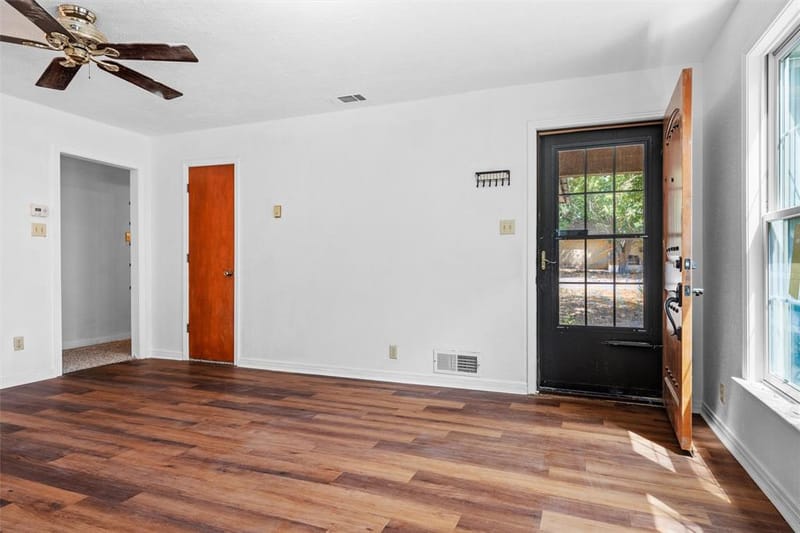 3233 Jane Lane, Haltom City TX 76117 - Photo 10