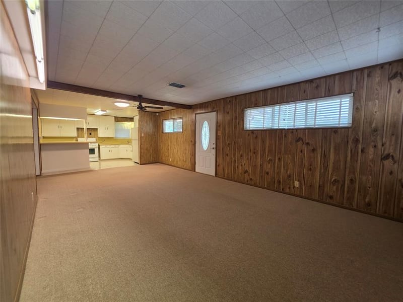 3750 Honeysuckle Avenue, Fort Worth TX 76111 - Photo 6