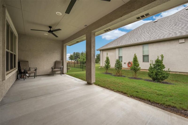 9621 Creekwood Drive, Denton TX 76207 - Photo 3