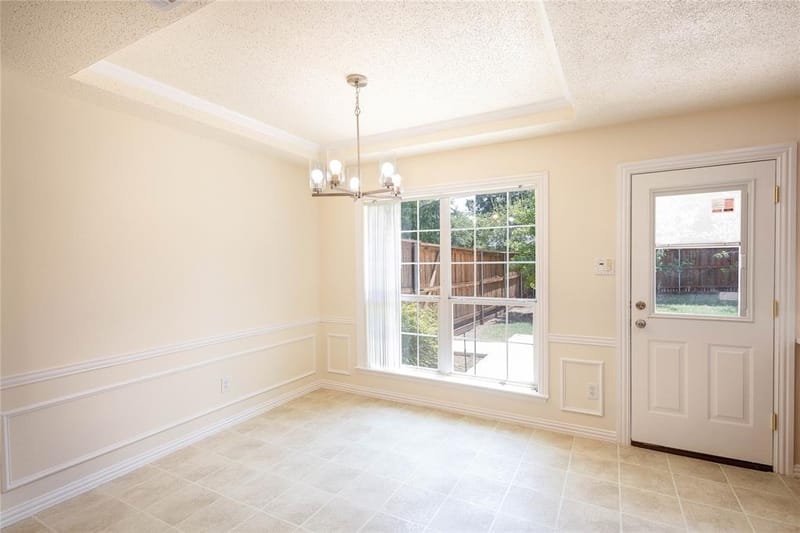1304 W Mitchell Street, Arlington TX 76013 - Photo 6
