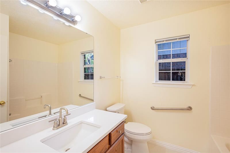 1304 W Mitchell Street, Arlington TX 76013 - Photo 17