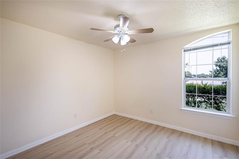 1304 W Mitchell Street, Arlington TX 76013 - Photo 16