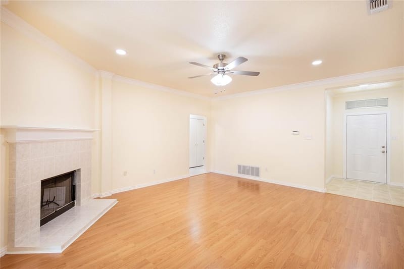 1304 W Mitchell Street, Arlington TX 76013 - Photo 4