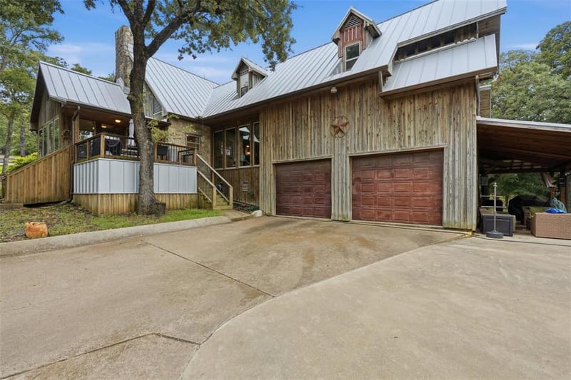 1100 Crazy Horse Trail, Burleson TX 76028 - Photo 32
