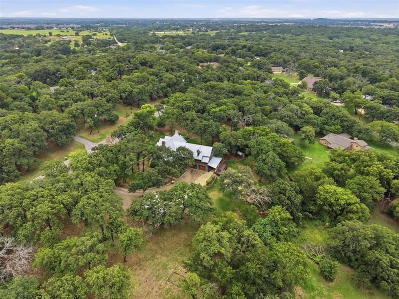 1100 Crazy Horse Trail, Burleson TX 76028 - Photo 25