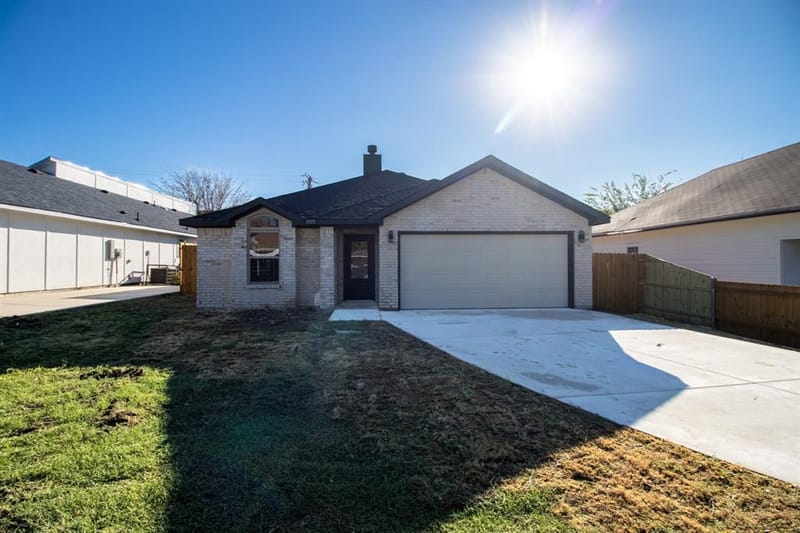 1915 Missouri Avenue, Fort Worth TX 76104 - Photo 2