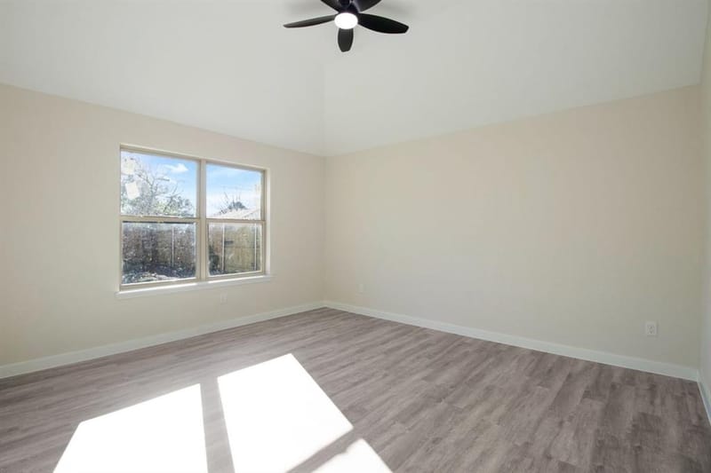 1915 Missouri Avenue, Fort Worth TX 76104 - Photo 12