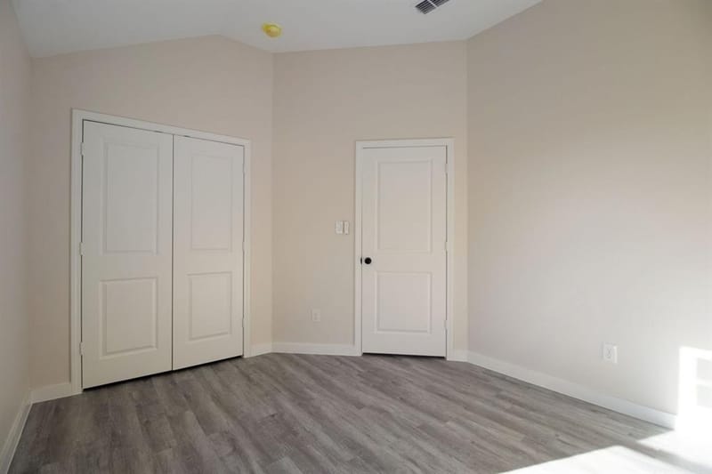 1915 Missouri Avenue, Fort Worth TX 76104 - Photo 9