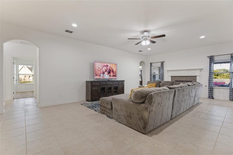 1001 Morningside Drive, Burleson TX 76028 - Photo 7