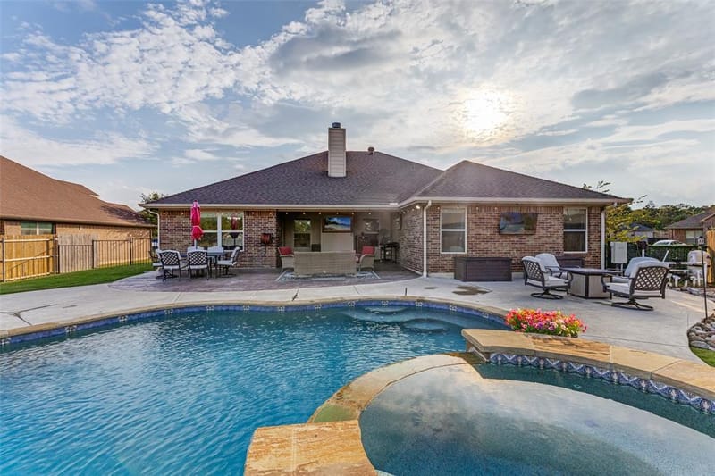1001 Morningside Drive, Burleson TX 76028 - Photo 32