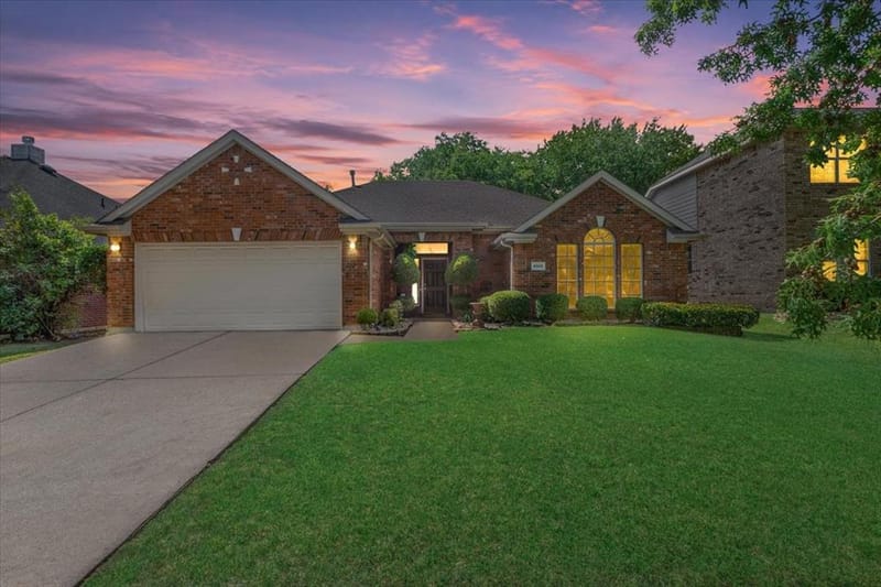 4825 Gloucester Drive, Grand Prairie TX 75052 - Photo 3