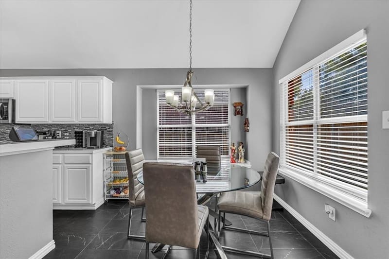 4825 Gloucester Drive, Grand Prairie TX 75052 - Photo 11