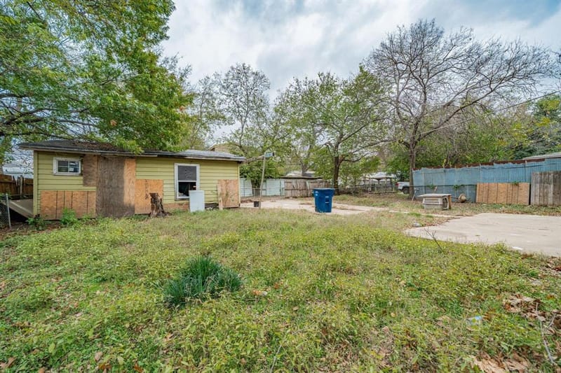 2426 Salerno Drive, Dallas TX 75224 - Photo 24