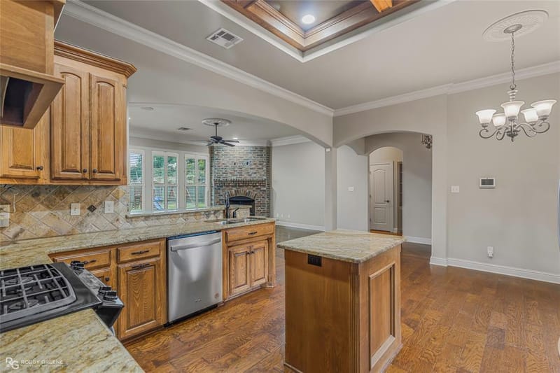 606 Glenshire Drive, Bossier City LA 71111 - Photo 8