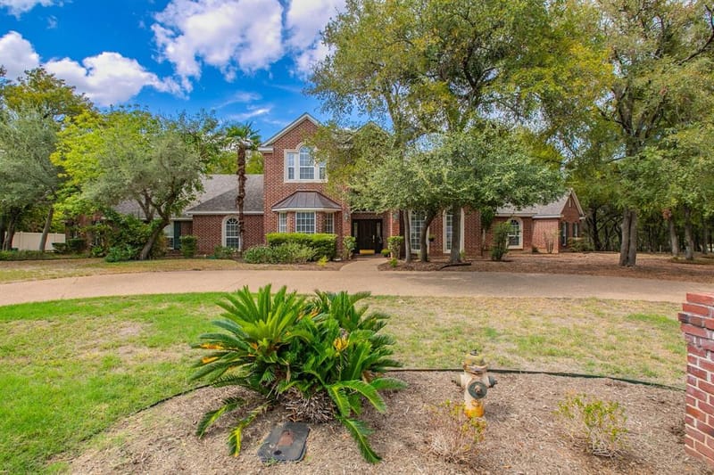 1051 Hidden Valley Court, McGregor TX 76657 - Photo 2