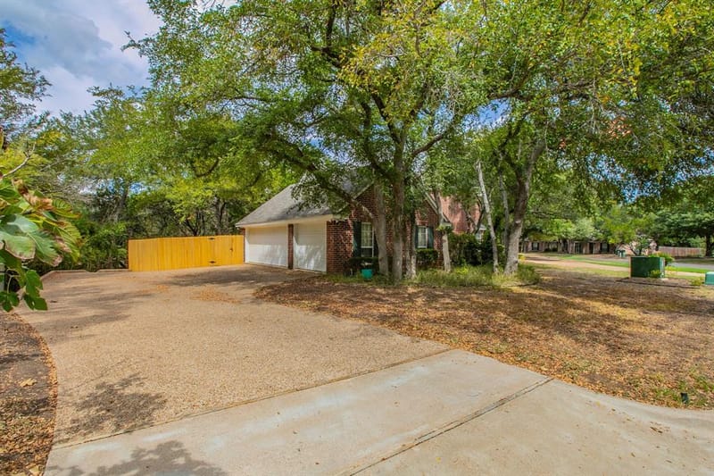1051 Hidden Valley Court, McGregor TX 76657 - Photo 28