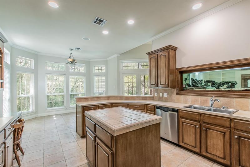 1051 Hidden Valley Court, McGregor TX 76657 - Photo 11