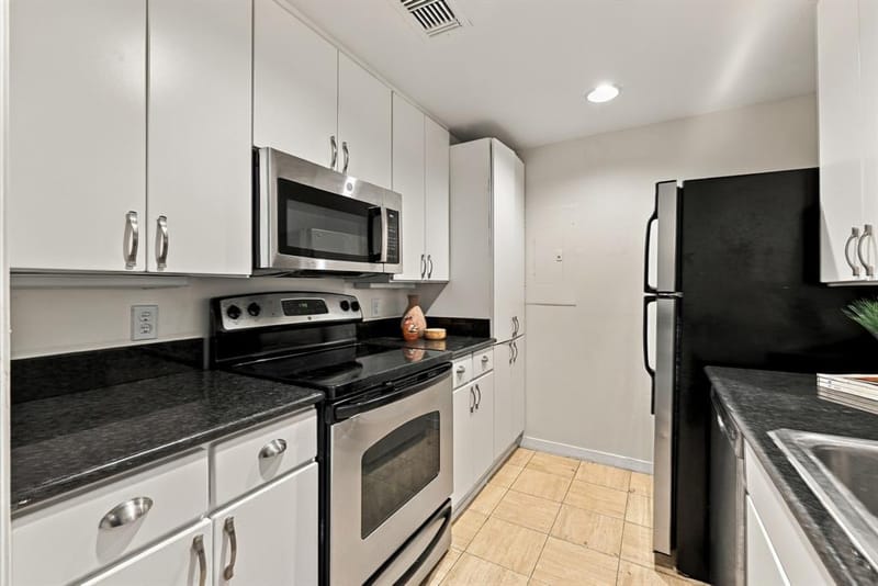 4334 Buena Vista Street, Dallas TX 75205 - Photo 11