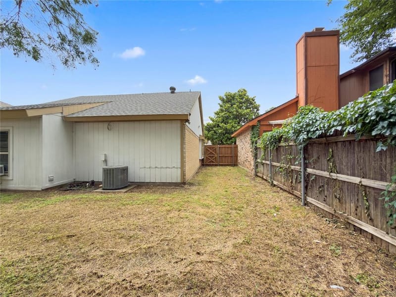 2426 Sutton Drive, Arlington TX 76018 - Photo 32