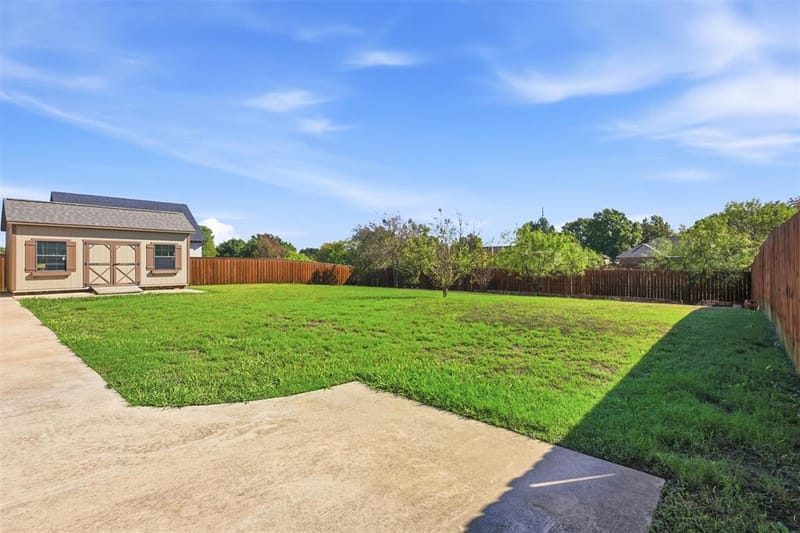 1013 Telford Trail, Crowley TX 76036 - Photo 32