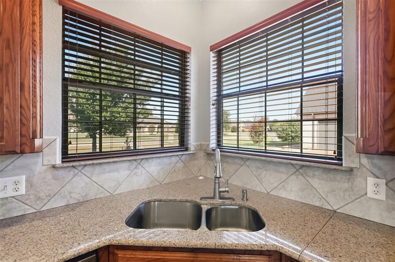 1013 Telford Trail, Crowley TX 76036 - Photo 14