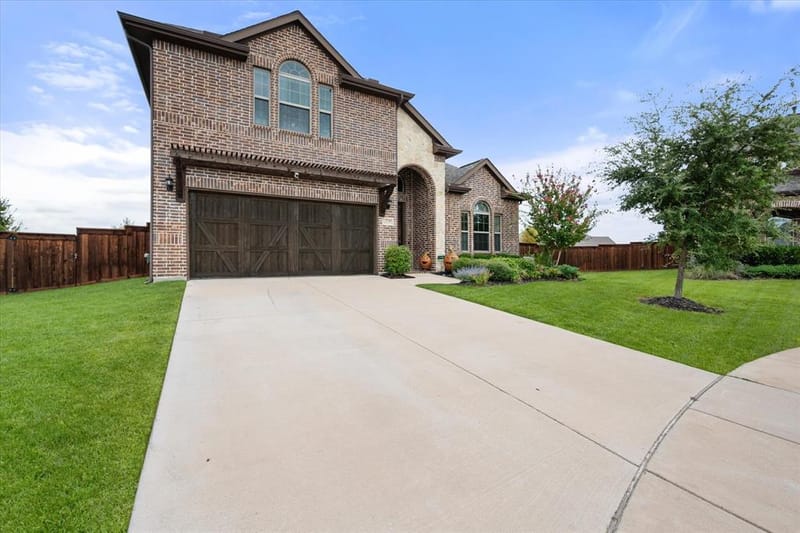 2741 Thornhill Lane, Mansfield TX 76084 - Photo 3