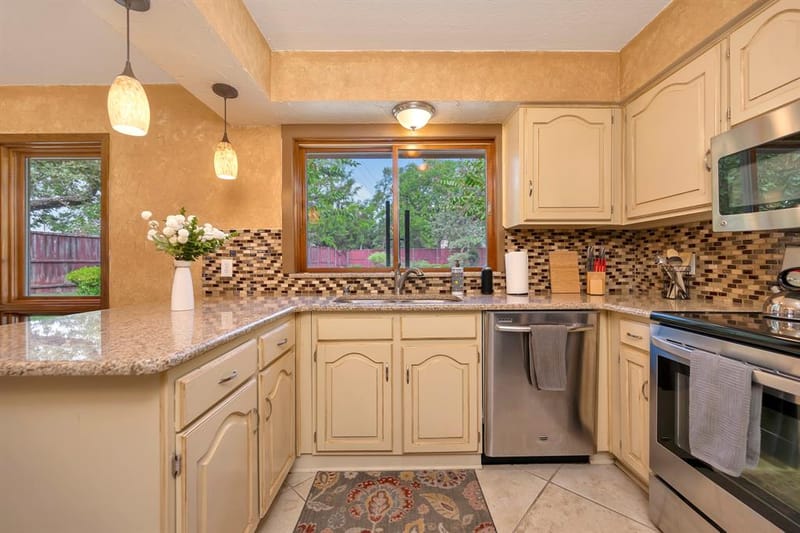 2101 Holt Road, Arlington TX 76006 - Photo 16