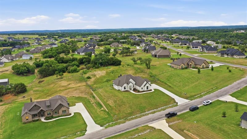 404 Oak Meadow Lane, Weatherford TX 76085 - Photo 4