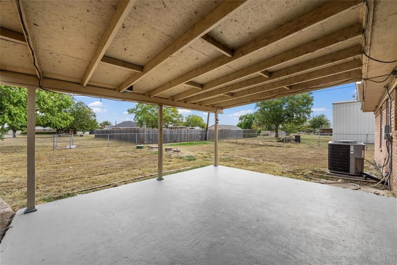 131 Ronwood, Woodway TX 76712 - Photo 7