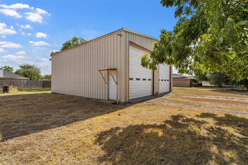 131 Ronwood, Woodway TX 76712 - Photo 5