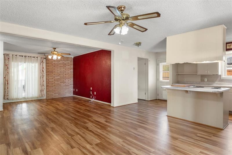131 Ronwood, Woodway TX 76712 - Photo 11
