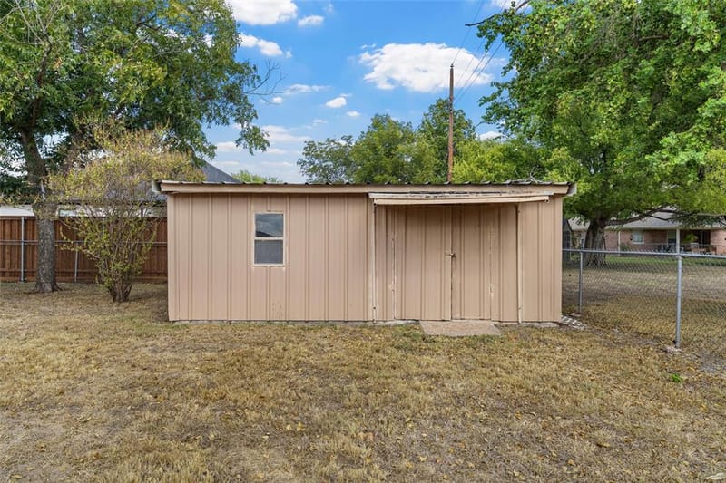 131 Ronwood, Woodway TX 76712 - Photo 31