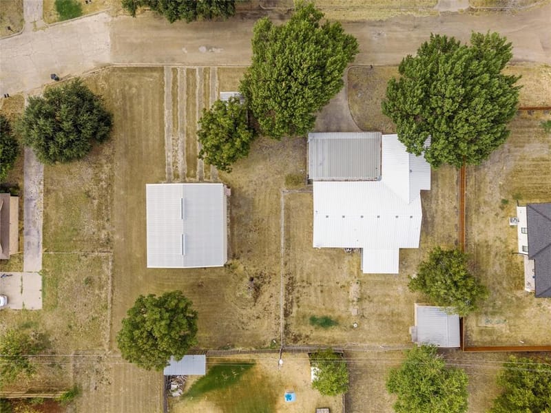 131 Ronwood, Woodway TX 76712 - Photo 8