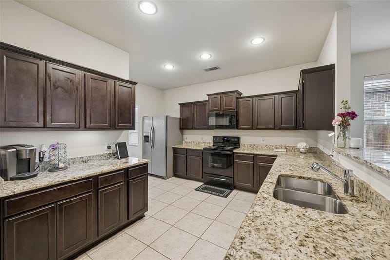 1005 Princewood Drive, Denton TX 76207 - Photo 10