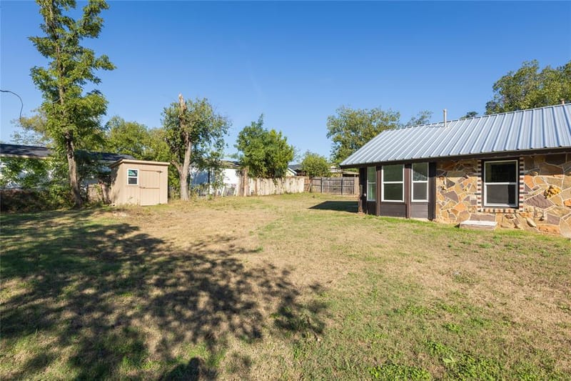 709 N Rusk Street, Weatherford TX 76086 - Photo 27