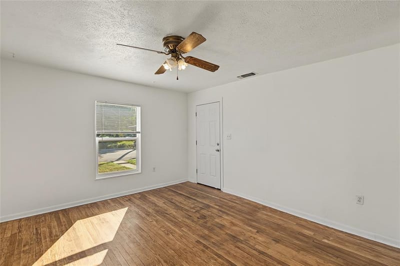 709 N Rusk Street, Weatherford TX 76086 - Photo 6