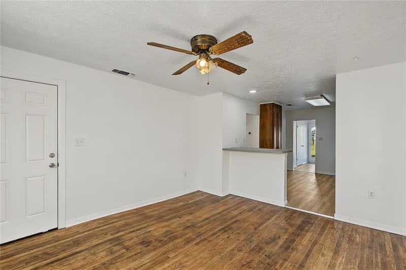 709 N Rusk Street, Weatherford TX 76086 - Photo 7