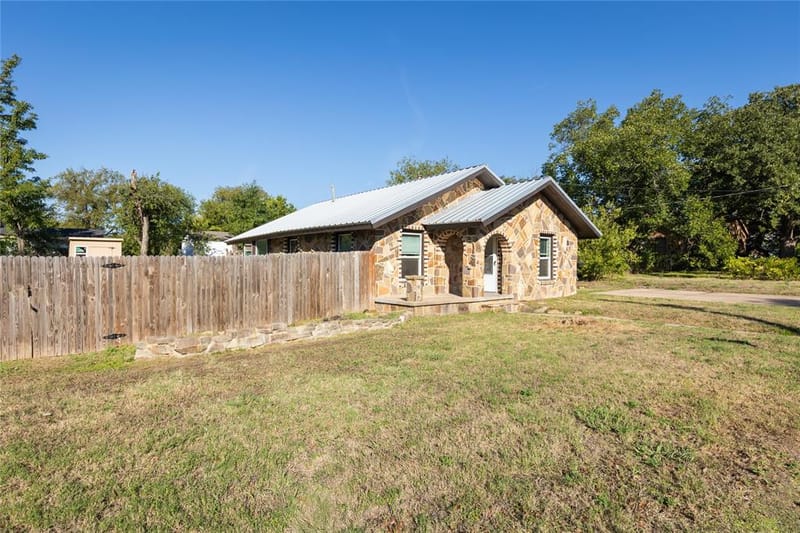 709 N Rusk Street, Weatherford TX 76086 - Photo 29