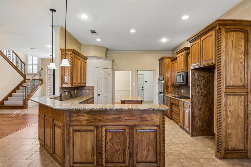 837 Thomas Crossing Drive, Fort Worth TX 76028 - Photo 11