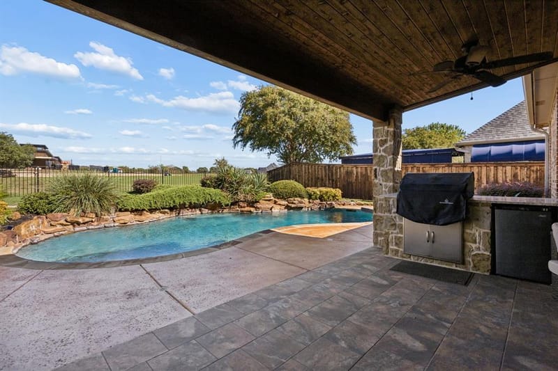 837 Thomas Crossing Drive, Fort Worth TX 76028 - Photo 35