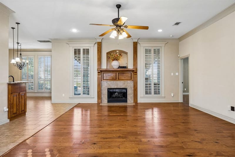 837 Thomas Crossing Drive, Fort Worth TX 76028 - Photo 4