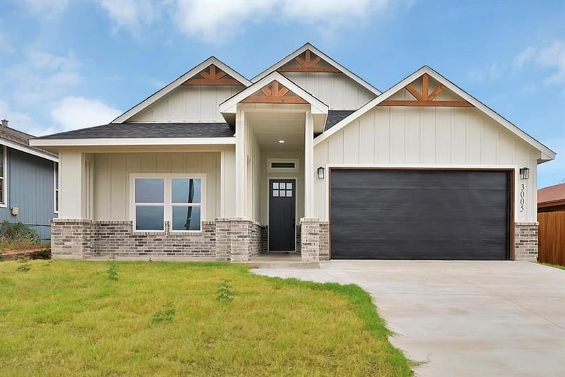 3005 Hanna Avenue, Fort Worth TX 76106 - Photo 2