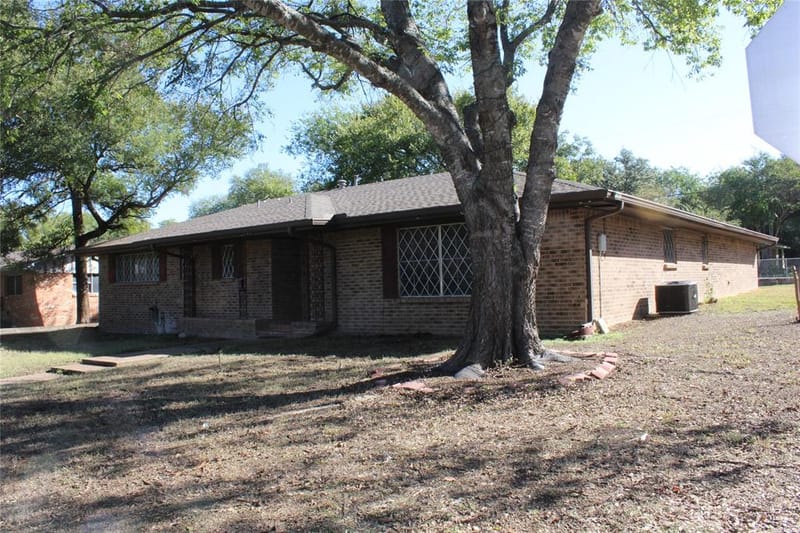 202 N 29th Street, Gatesville TX 76528 - Photo 2