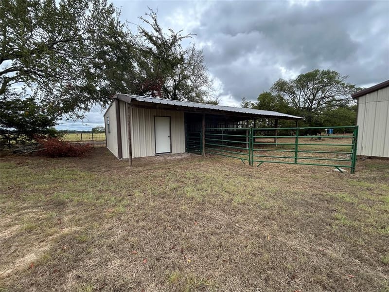 2770 County Road 4129, Cumby TX 75433 - Photo 17