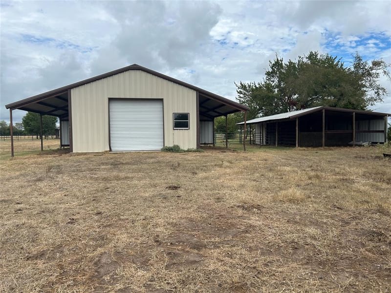 2770 County Road 4129, Cumby TX 75433 - Photo 12