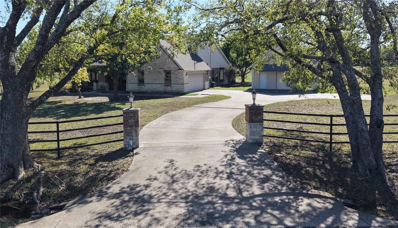 2770 County Road 4129, Cumby TX 75433 - Photo 8