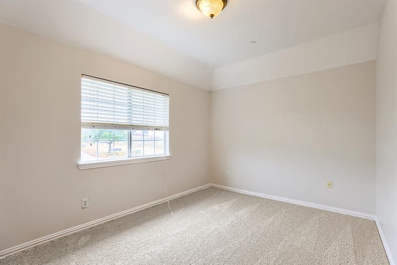 8115 Dogwood Lane, Irving TX 75063 - Photo 24