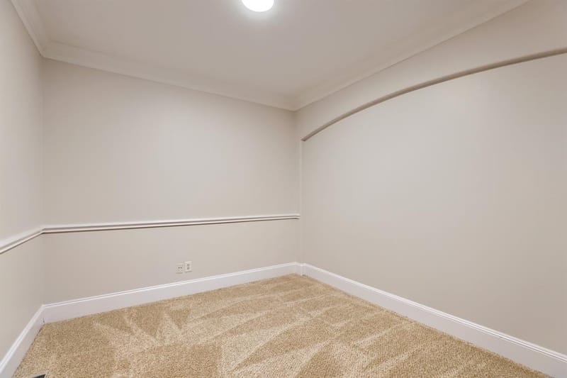 8115 Dogwood Lane, Irving TX 75063 - Photo 15